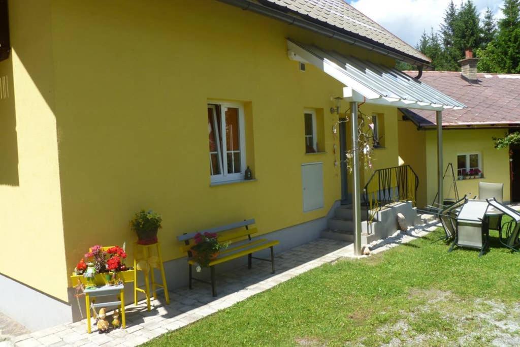 Gemuetliches Ferienhaus Am Waldrand Tröpolach Exteriör bild
